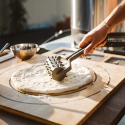 Válec na prepichovanie cesta na pizzu Solo Stove