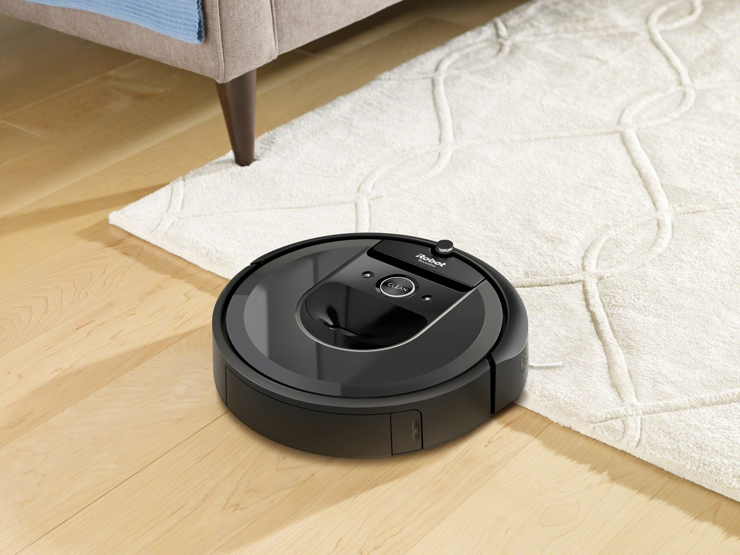 Predstavenie robotického vysávača  iRobot Roomba i7 (7158)