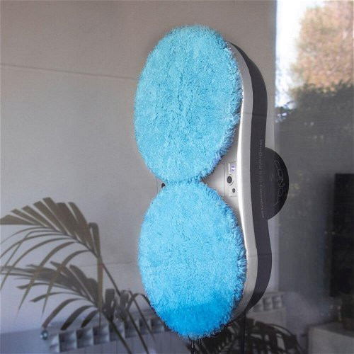 Robotický čistič sa pripevní na akýkoľvek hladký povrch