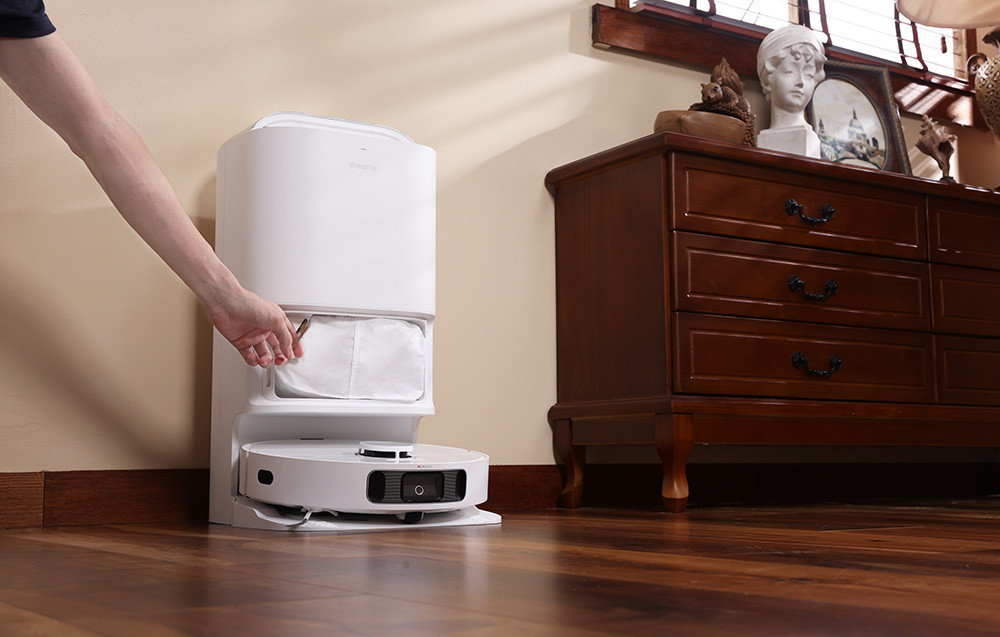 Automaticky vyprázdňuje odpadovú nádrž