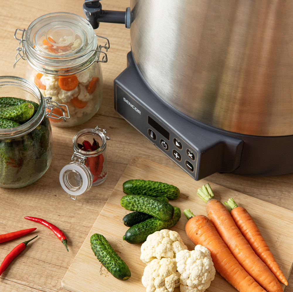 Univerzálny pomocník na prípravu jedál a nápojov