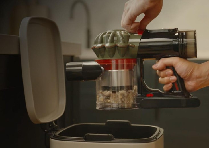 Ľahko vyprázdniteľný zásobník