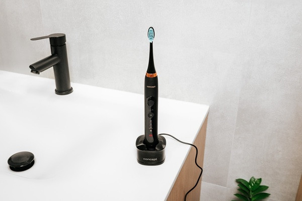 Indukčné nabíjanie s výdržou až 1 mesiac na jedno nabitie