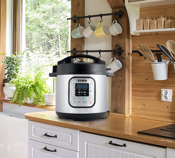 Predstavenie multifunkčného hrnca Tesla EliteCook K70