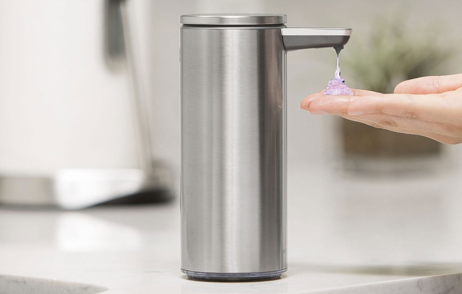 Predstavenie dávkovačov mydla Simplehuman 266 ml