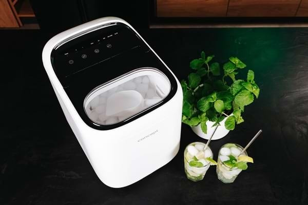 Rýchly a kompaktný - až 15 kg ľadu za deň